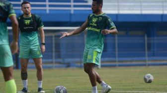 8 Pemain Persib Absen Lawan Persikabo pada Latihan Bersama