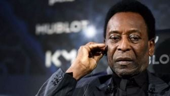 Pele: Maradona Bisa Tersenyum Sekarang