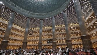 The Jakmania Rayakan Ultah ke 25 di Masjid Istiqlal