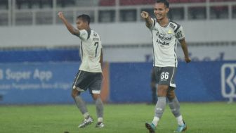 Bule Dedikasikan Assist Perdananya untuk Bobotoh Persib