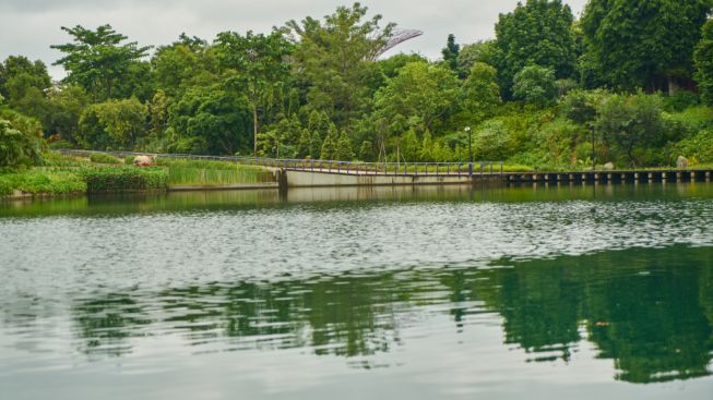 Warga Kebon Pala Kebanjiran Akibat Luapan Sungai Ciliwung