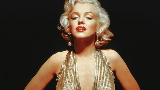 Marlyn Monroe Tuai Hujatan Usai Berpakaian Vulgar, Wartawan Ekpose Wajah dan Style Pakaian Karung