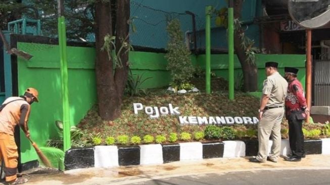 Lahan penuh sampah diubah jadi Taman Pojok Kemandoran di Jaksel