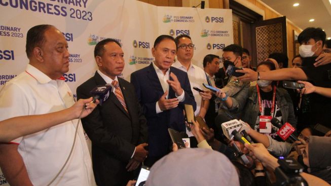 Iwan Bule Putuskan Tidak Nyalon Ketum PSSI Hasil Sholat Istikharah