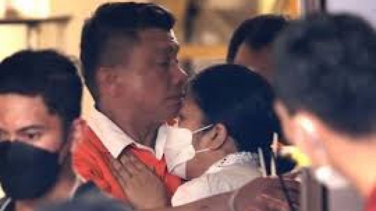 Ferdy Sambo dan Putri Candrawathi saat rekonstruksi [Instagram]