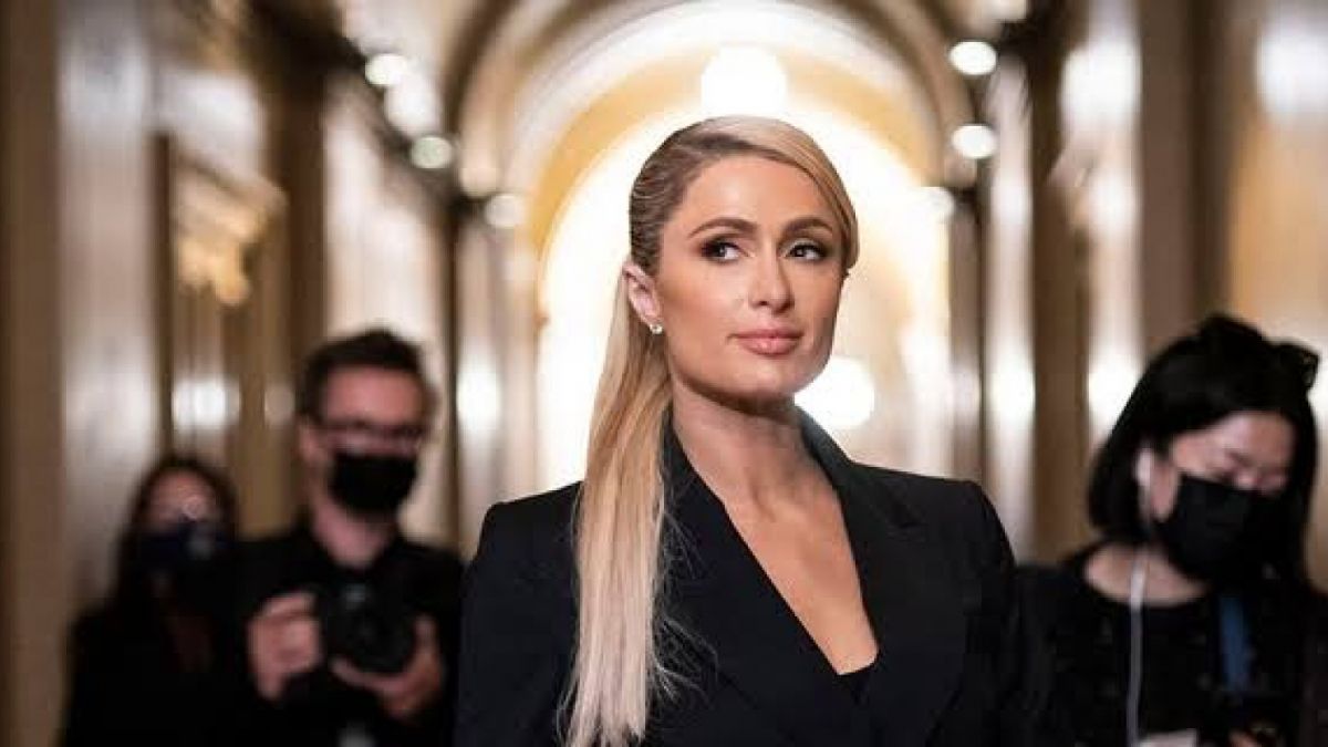 Paris Hilton dalam wawancara menyampaikan pelecehan seksual yang dialaminya ketika muda. [Fox News]