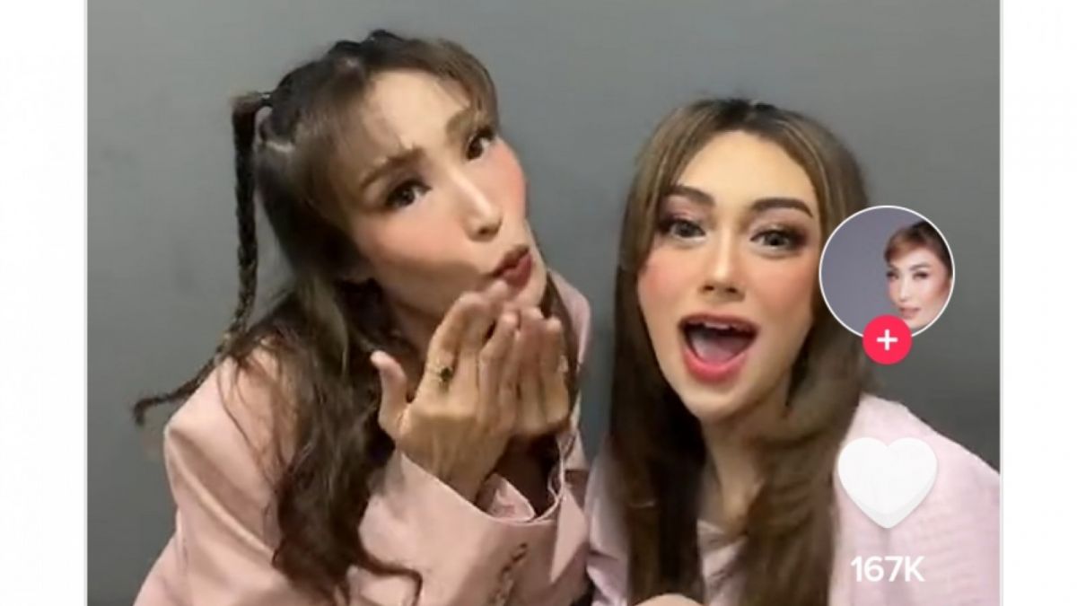 Ayu Dewi Dan Celine Evangelista [Tiktok]