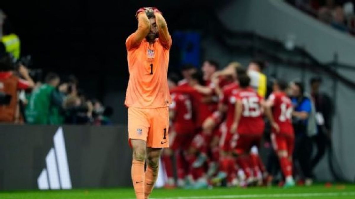 AS memimpin untuk waktu yang lama pada hari Senin, tetapi akhirnya harus puas dengan hasil imbang 1-1 setelah menyamakan kedudukan Wales. (AFP)