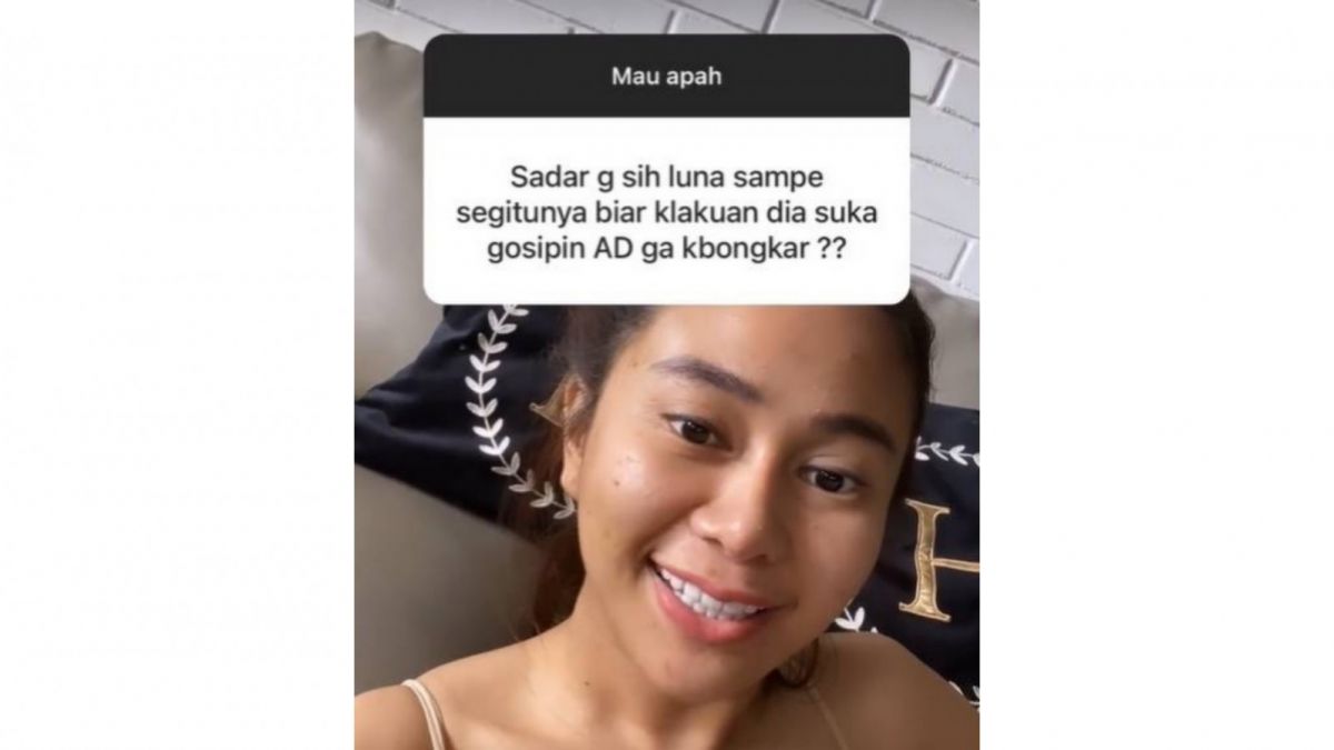 Ekspresi Denise Chariesta yang tampak semangat bahas Luna suka gosipin AD. [Instagram]