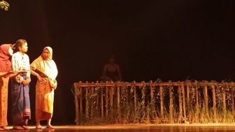 Balada Sahdi Sahdia Karya Tokoh Teater Nasional Max Arifin Menjadi Pembuka Onstage Insomnia Theater Festival 2022 di Taman Budaya Nusa Tenggara Barat