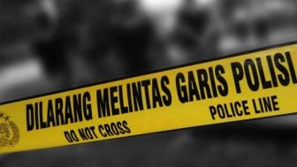 Seorang Anak Tidak Sengaja Menabrak Ayah Ibunya