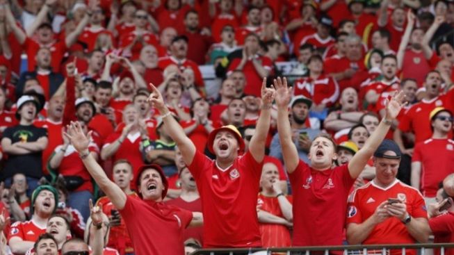 FAW Mengutuk Pencopotan Topi Pelangi Para Pendukung Wales saat Pertandingan Lawan AS di Piala Dunia 2022