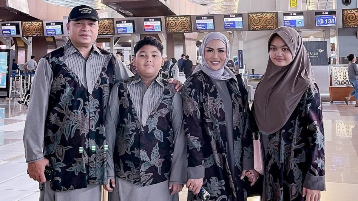 Keluarga Kris Dayanti berangkat umrah [Instagram/@krisdayantilemos]