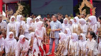 Bandung Menjadi Kota Angklung