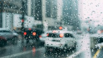 Hampir Seluruh Daerah di Jabar Berpotensi Hujan Disertai Petir