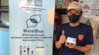 Terobosan dari Kecamatan Cibiru, Bikin E-KTP dan KK Lewat Whatsapp