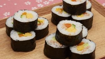 Bekal Makanan Maki-zushi ke Sekolah