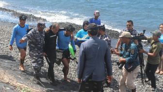 Aksi Heroik Pria Berenang Lintas Selat Bali, Gerakkan Hati Masyarakat Sadar Bahaya Sampah