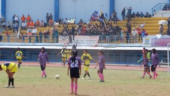 Nonton Para Perempuan Bandung Jago Main Bola