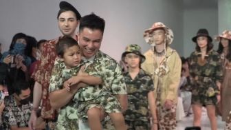 Saat Kiano Tiger Wong Catwalk di Fashion Show, Bakat Paula Verhoeven Mengalir ke Putranya