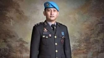 Orang Tua Brigadir J dari Jambi ke Jakarta untuk Wisuda Almarhum Putranya