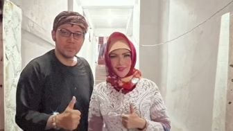 Gegara Sempat Berhijab, Sandy Tumiwa Terpikat Barbie Kumalasari