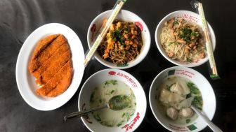 Mencicipi Bakmi Pelita 2, Kuliner Mie Legendaris di Bandung
