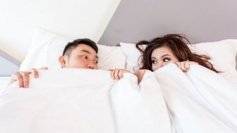 6 Penyebab Wanita Sulit Orgasme saat Bercinta