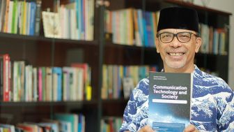 Produktif Bersama Deddy Mulyana, Guru Besar Unpad yang Menulis 53 Buku