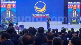 Diisukan Hubungannya dengan Jokowi Retak, Surya Paloh: Kami Tetap Sahabat dalam Suka dan Duka