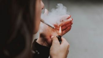 Ada Tujuh Ribu Senyawa Kimia Dalam Asap Rokok