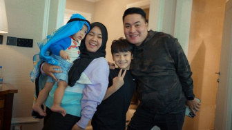 Bangun Rumah Tembus Rp2 Miliar, Merry Sematkan Pesan Manis ke Raffi Ahmad: Aku Bukan Siapa-Siapa