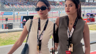 Nonton MotoGP Mandalika tanpa Pratama Arhan, Azizah Salsha Pakai Gaun Rp 600 Ribuan