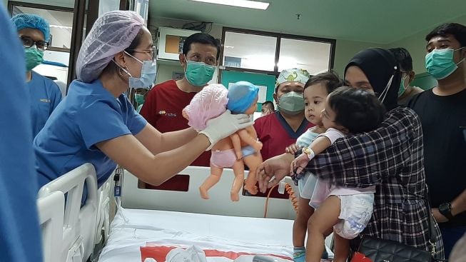 Dua Hari Pasca Operasi, Kondisi Bayi Kembar Zahira - Zaina Membaik