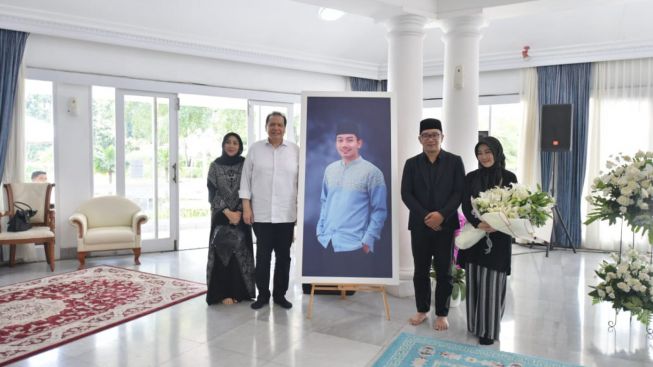Ridwan Kamil Mendapat Layatan dari Chairul Tanjung, Dipo Alam dan Sutiyoso