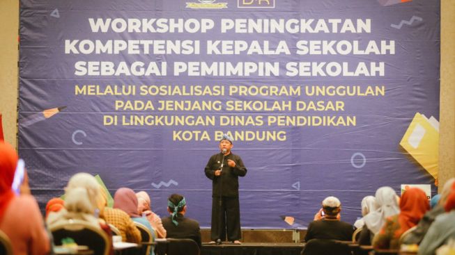 Kepala Sekolah di Bandung Tidak Boleh Ketinggalan Zaman