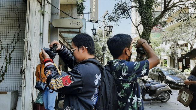 Jeprat-jepret di Jalan Ikonik Kota Bandung