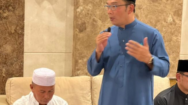 Ridwan Kamil dan Atalia Tahlil untuk Eril di Kabah
