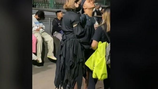 Gaya Cinta Kuya di Citayam Fashion Week