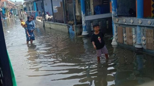 Waspadai Banjir Rob di Pesisir Selatan Jawa