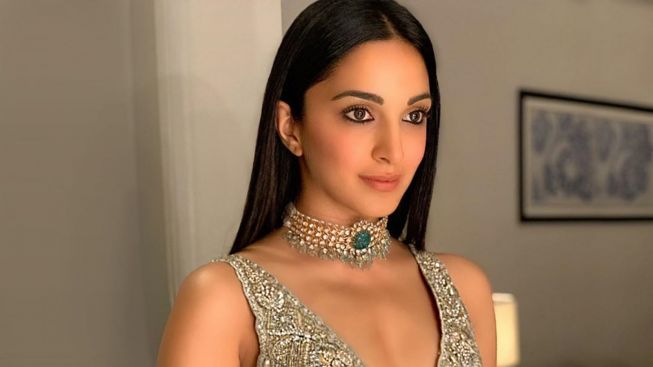 Hengkang Dari Film Produksi Ashutosh Gowariker "Karram Kurram", Ada Apa dengan Kiara Advani?