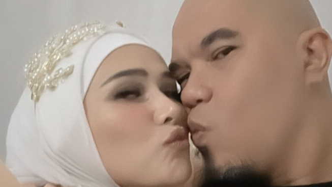 Mulan Jameela dan Ahmad Dhani Pamer Ciuman, Maia Estianty Disenggol: Makin Terbakar