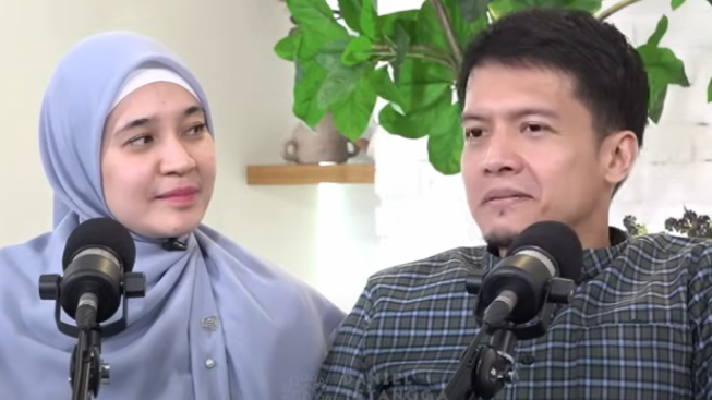 13 Tahun Menikah Belum Punya Anak,  Dhini Aminarti dan Dimas Seto Malah Dititipkan 46 Orang Anak