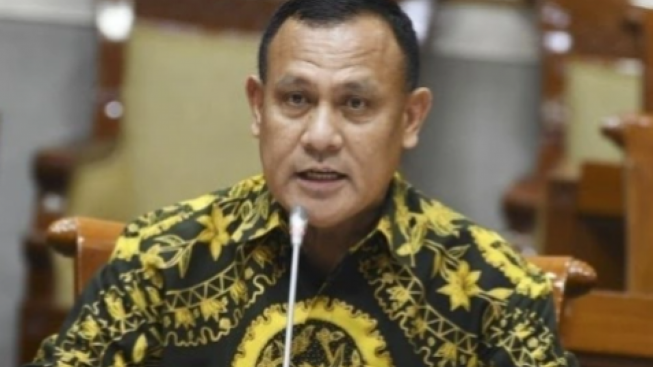 Dianggap Gak Peka, Banyak Pihak Desak Firli Bahuri Mundur dari KPK Usai Jadi Tersangka