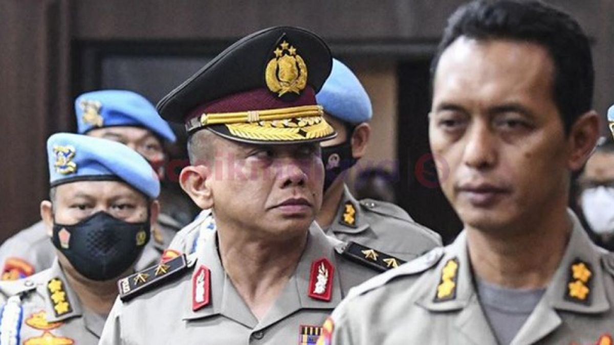 Ferdy Sambo pecatan Polri berpangkat jenderal bintang dua dikabarkan akan melakukan perawalanan bahkan serangan balik. [antara foto]