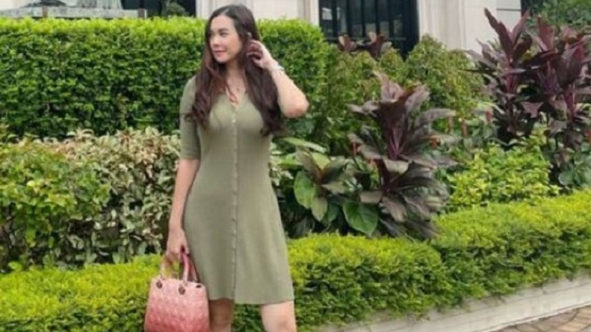 Janda cantik Aura Kasih. [instagram.com/aurakasih]