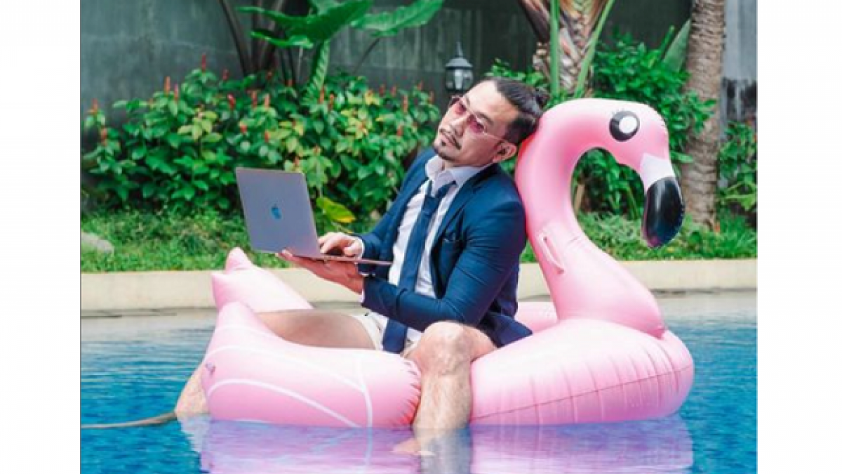 Denny Sumargo menjelaskan alasan masyarakat menolak podcast Denise Chariesta ditayangkan [Instagram/@sumargodenny]