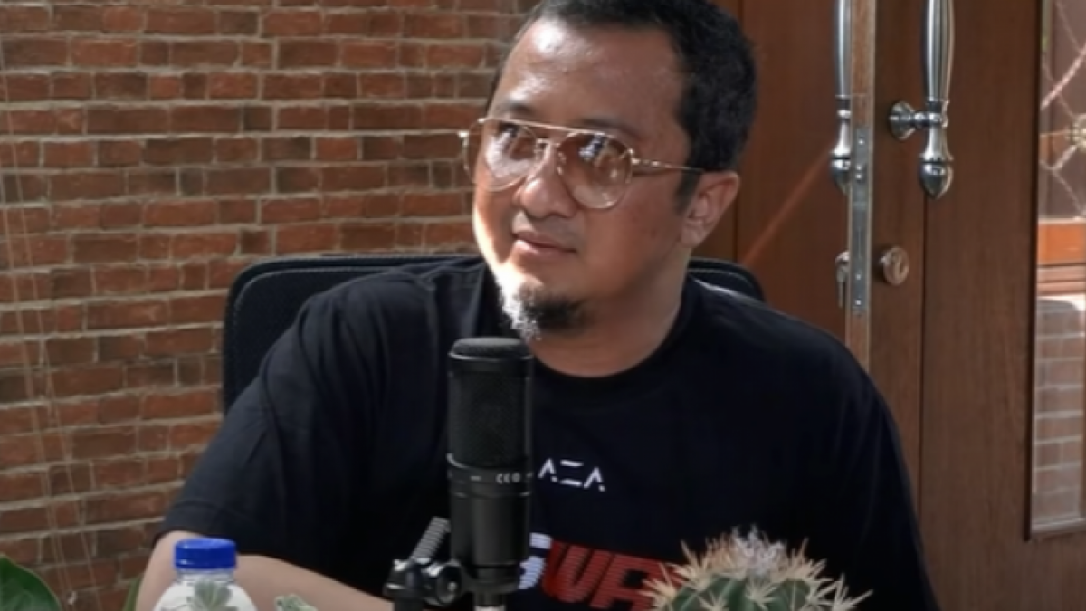 Ustadz Yusuf Mansur merasa optimis bisa beli MU dan Real Madrid hingga sebut bukan hal yang mustahil menurutnya. [Soreang.suara.om]