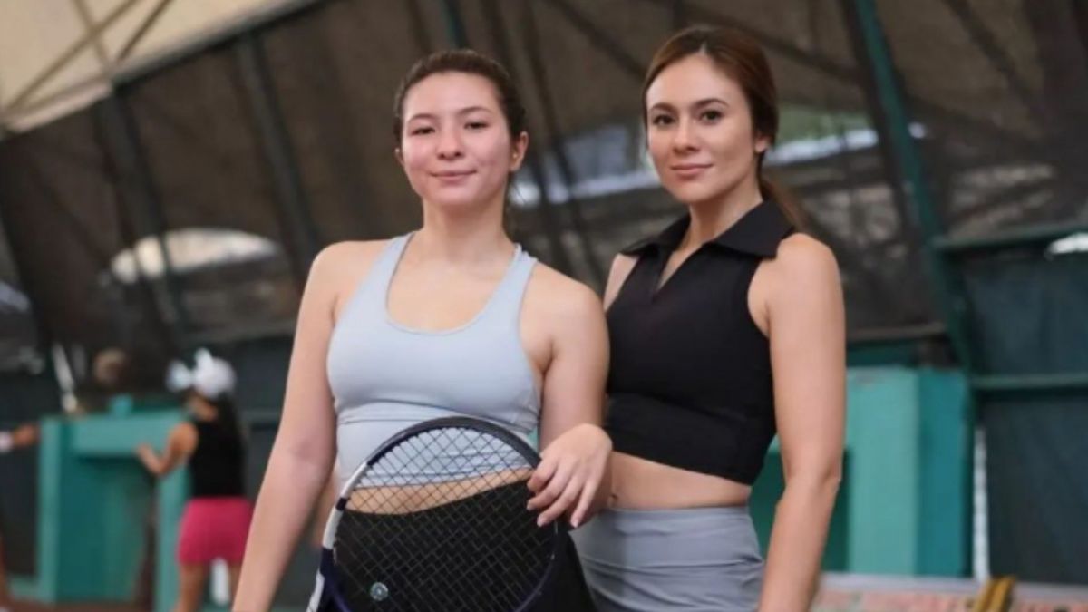 Potret Wulan Guritno bersama putri pertamanya, Shalom Razade. [Instagram/wulanguritno]