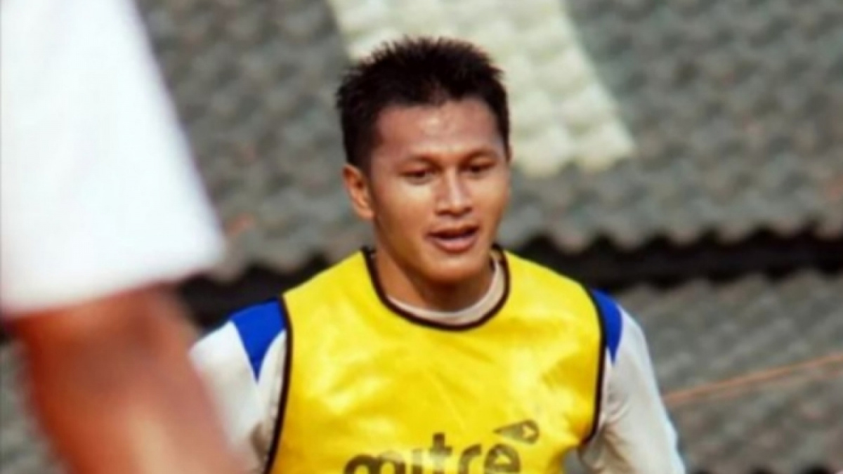 Legenda pemain Persib Bandung, Zaenal Arif tidak sabar ingin bertemu idolanya, Jan Koller mantan penggawa Borussia Dortmund. [ANTARA FOTO]